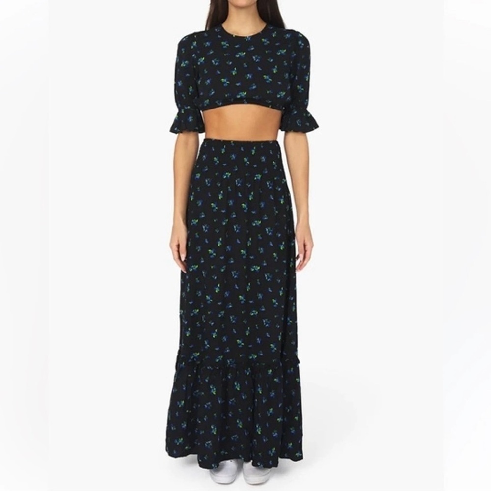WeWoreWhat Blue and White Tiered Crop Top Set